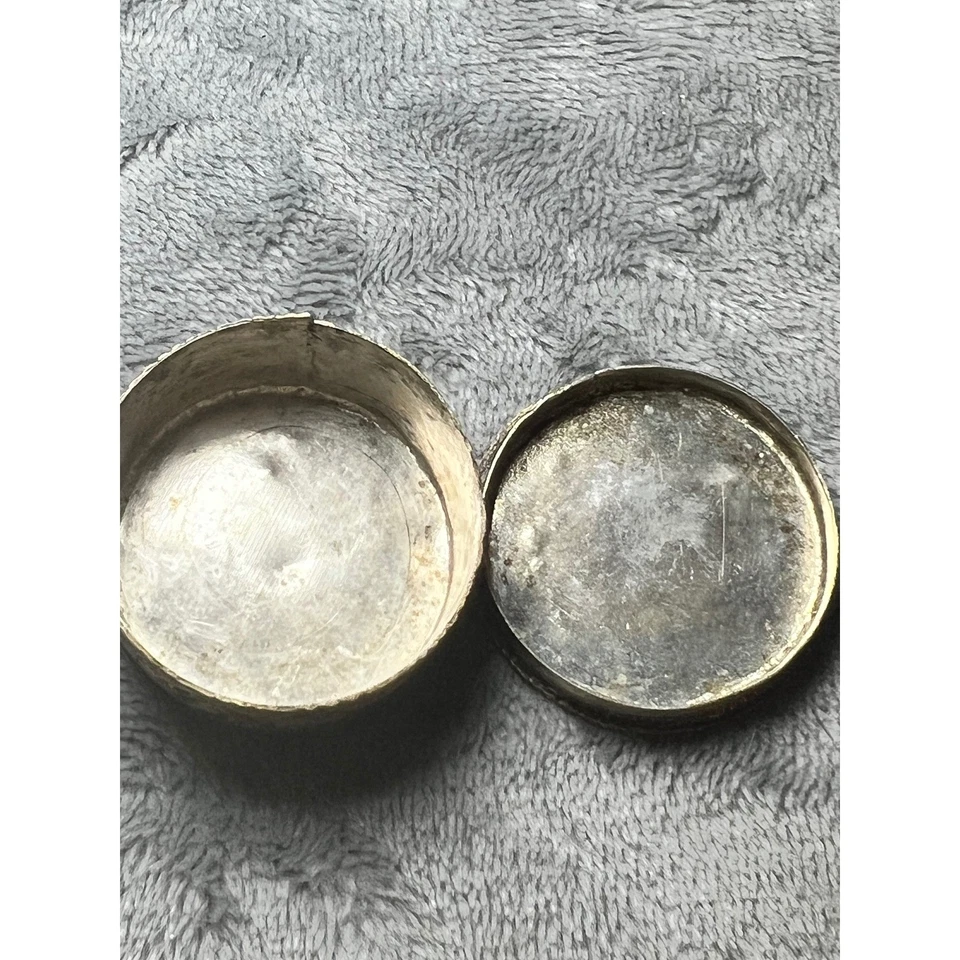 Caja de baratijas vintage esmaltada estuche redondo para pastillas rojo azul verde floral metal 2 pulgadas Foto 2 de 4