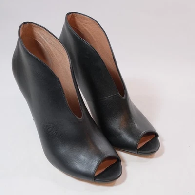 Halogen Harowen-Lea High Black Heels 9.5M - Image 1 of 4