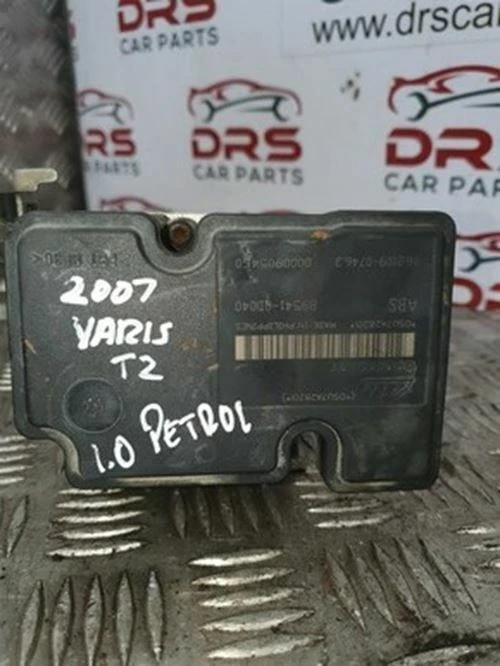 UNIDAD MÓDULO BOMBA ABS TOYOTA YARIS 445100D031 1L GASOLINA T2 2005 - 2011 Foto 2 de 4