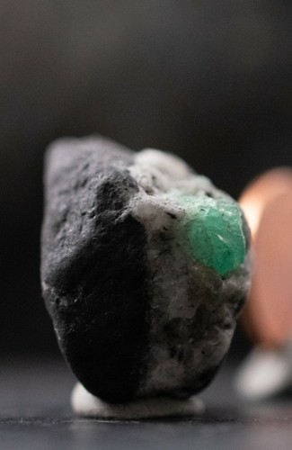 Emerald Crystal in matrix Colombian Muzo Specimen gem rough,Muzo Columbia - Picture 3 of 7