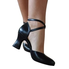 Angelo Luzio 105Y closed toe ballroom shoe black leather low heel 4.5  5 girls