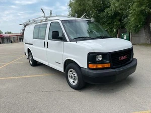 2004 GMC Savana Cargo Van 2500 cargo