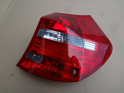 BMW 1er E87 Rückleuchte Heckleuchte Rücklicht rechts 6924502 97tkm