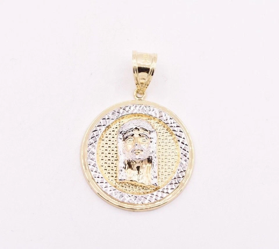 Colgante medallón redondo con cabeza de Jesús de 2" corte diamante real oro amarillo blanco de 10K Foto 2 de 4