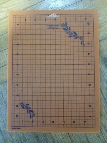 Fiskars Brand Self Healing Cutting Mat