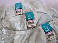 Vanity Fair Perfectly Yours Ravissant Tailored Brief panties 15712 size 6 three