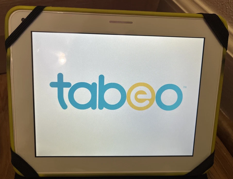 Archos Tabeo e2 Tablet 2013 Toys R Us With Accessories Lot - EUC, Working, Read - Image 2 of 4