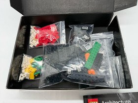 LEGO ARCHITECTURE - CHICAGO 21033 Complete with Original Box and Manual