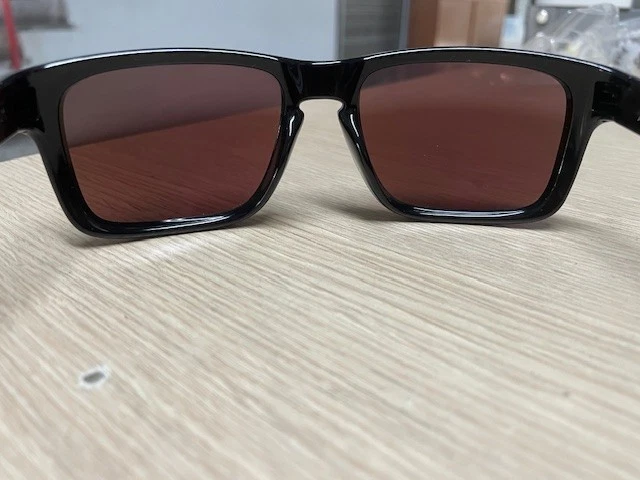 Oakley Holbrook, foto 2 di 5