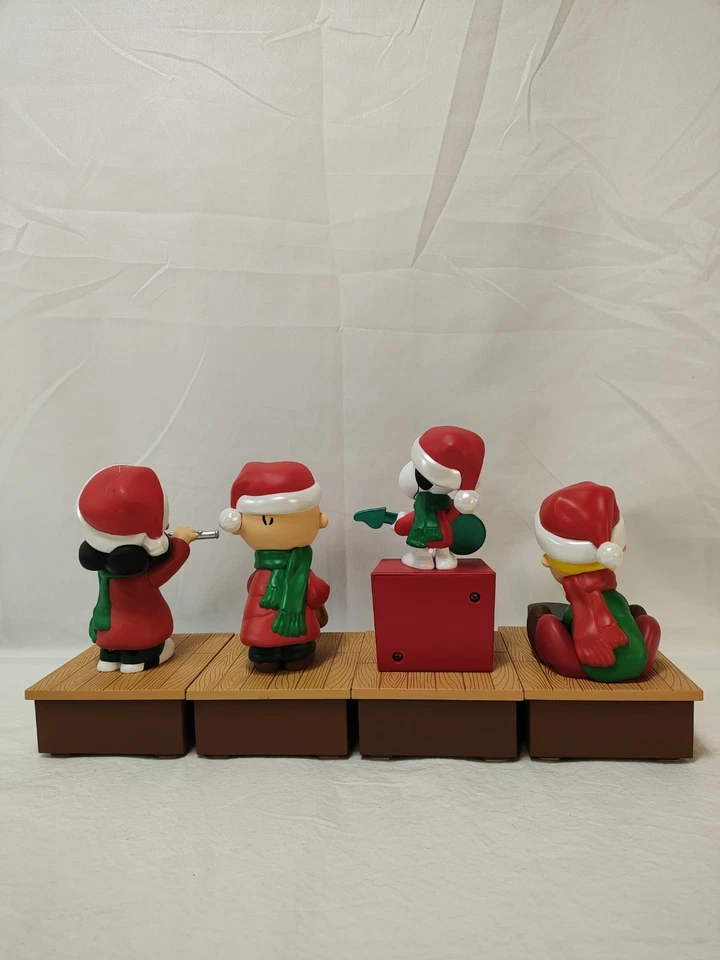 Hallmark Wireless Peanuts Band MOTION - Schroeder, Lucy, Charlie, Snoopy   - Image 4 of 4