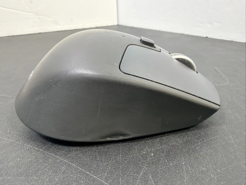 Logitech M720 Triathlon Wireless Mouse, Bluetooth, USB Unifying Receiver Dongle - Image 4 of 4