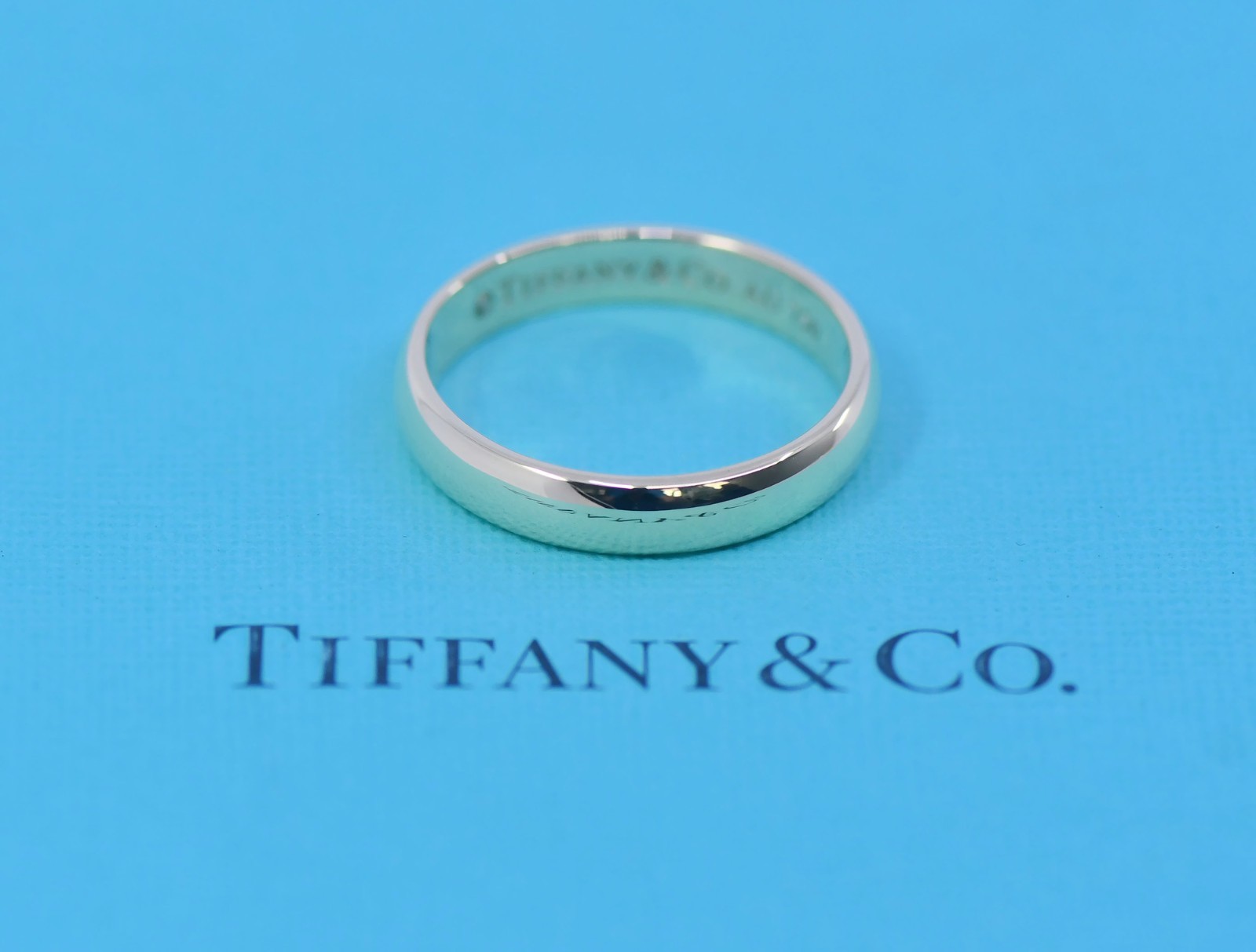 Tiffany & Co 18K Yellow Gold Ring Size 11