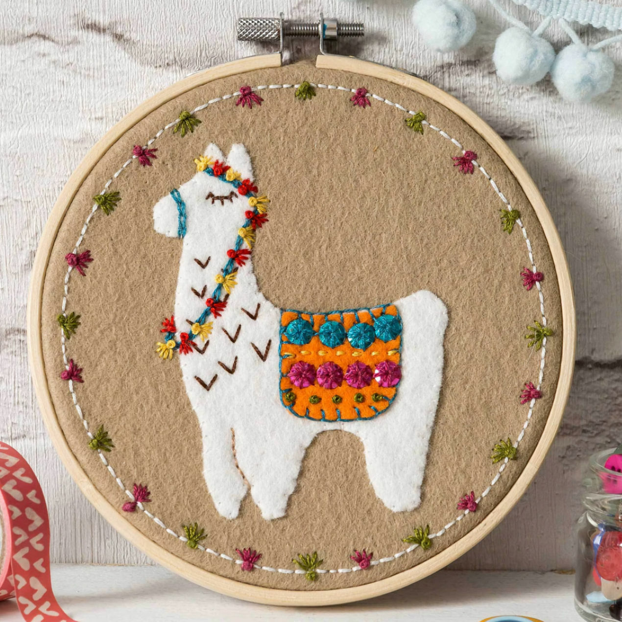 Corinne Lapierre Llama Hoop Large Felt Craft Kit - Decoration Sewing Applique