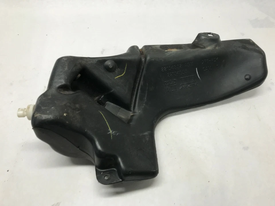 97-04 CHEVROLET CORVETTE WASHER FLUID RESERVOIR BOTTLE OEM - Image 4 of 4