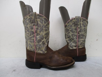 giraffe cowboy boots