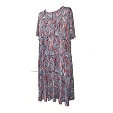 In Touch Petites PL MCM Tea Length Dress Short Sleeve Abstract Red Gray Stretchy