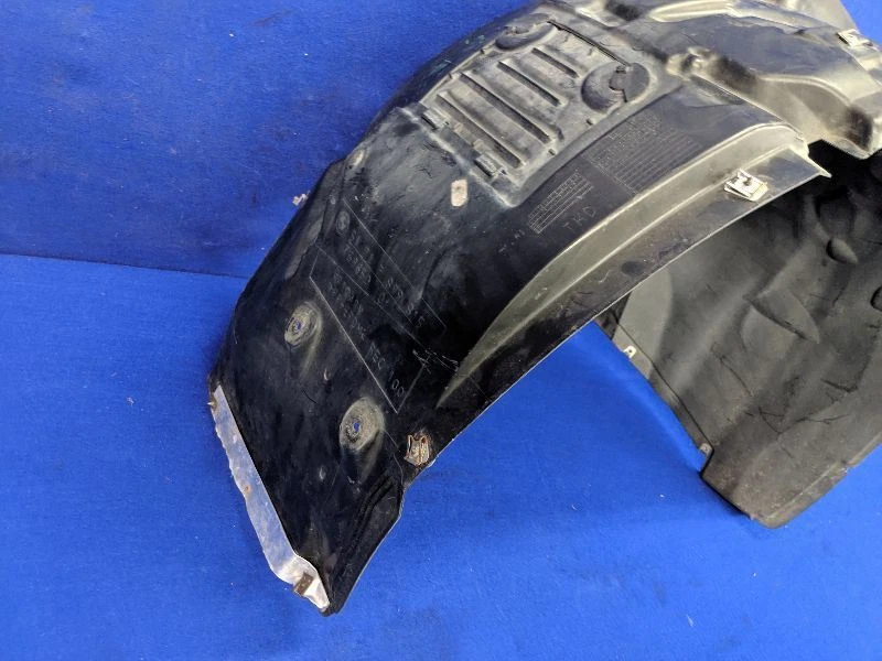 BMW M3 E46 2008-2013 conductor guardabarros izquierdo forro protector contra salpicaduras rueda de plástico bien Foto 2 de 4