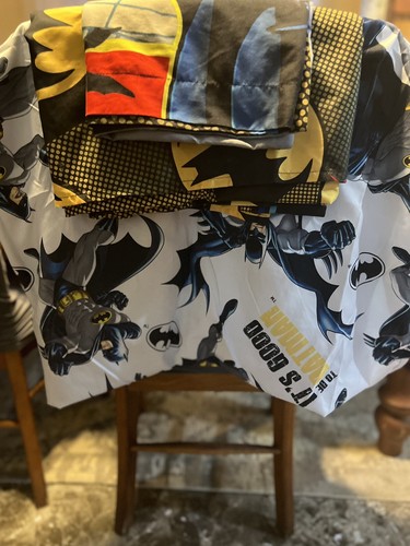 3 Piece ‘It’s Good To Be Batman Twin Sheet Set Fitted, Flat, Pillowcase. - Picture 1 of 4