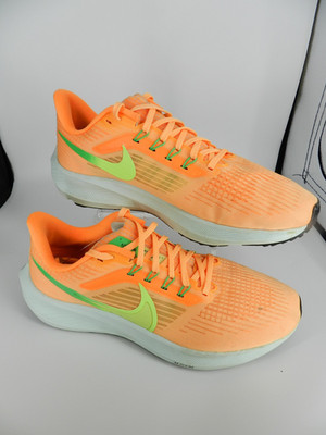 Size 9.5 - Nike Air Zoom Pegasus 39 Peach Cream Ghost Green