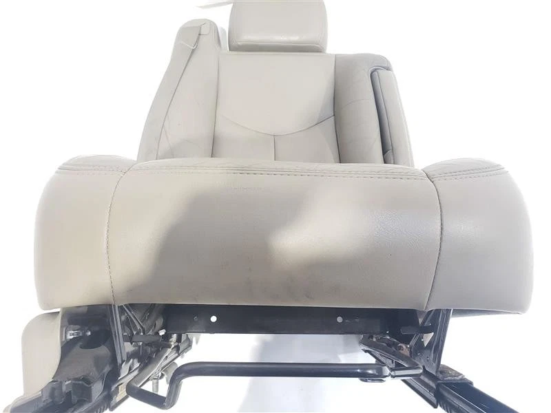 Asiento de pasajero derecho cuero desgaste normal OEM 2003 2007 Chevrolet Silverado 3500 Foto 4 de 4