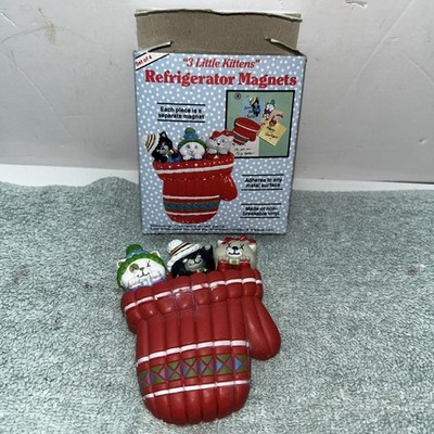 Vintage Giftco Three Little Kittens In A Mitten Refrigerator Magnet Set NOS