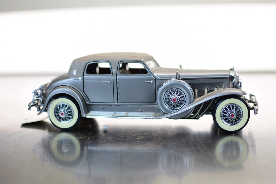 2VTG Franklin Mint 1933 Duesenberg SJ Twenty Grand 1:24 Diecast Model Car - Image 3 of 4