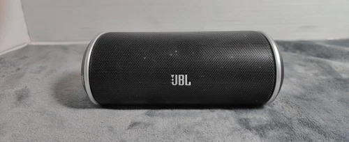 JBL Flip 1 Black Bluetooth Speaker GEN 1 No Cables Tested Working