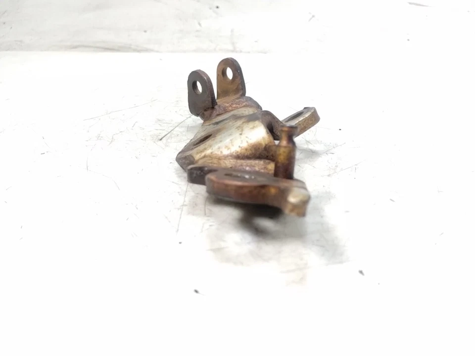 Honda CRF80F CRF 80 2005 05 clavija delantera izquierda soporte de montaje de pie Foto 3 de 4