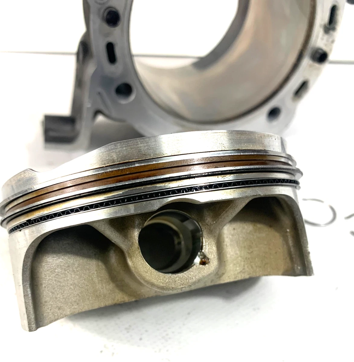 2013 Ducati Diavel CROMO 1200 Vertical Cylinder Piston Rings OEM 36K Miles