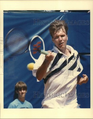 1991 Press Photo Tennis Player Magnus Larsson Hits Shot at River Oaks Tournament