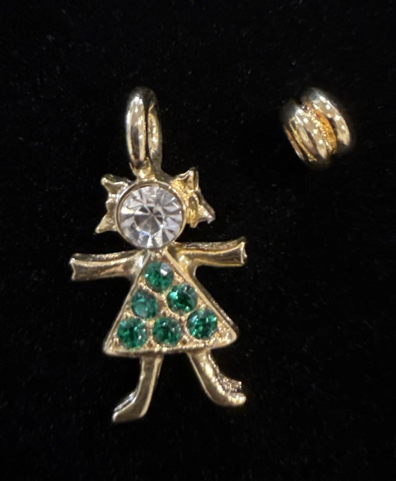 K.I.S. EE. UU. Dije Colgante Niña Niño Esmeralda Nacimiento Mes Agosto ~ 1” Alto con Espaciador Foto 2 de 4