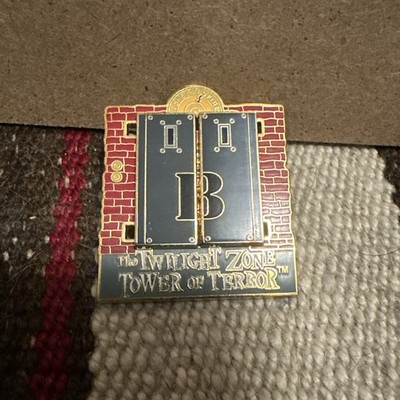 Disney World Twilight Zone Tower of Terror Stitch Trading Pin 2007 3D