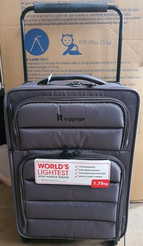 IT Luggage World's Lightest 4 Wheel 
