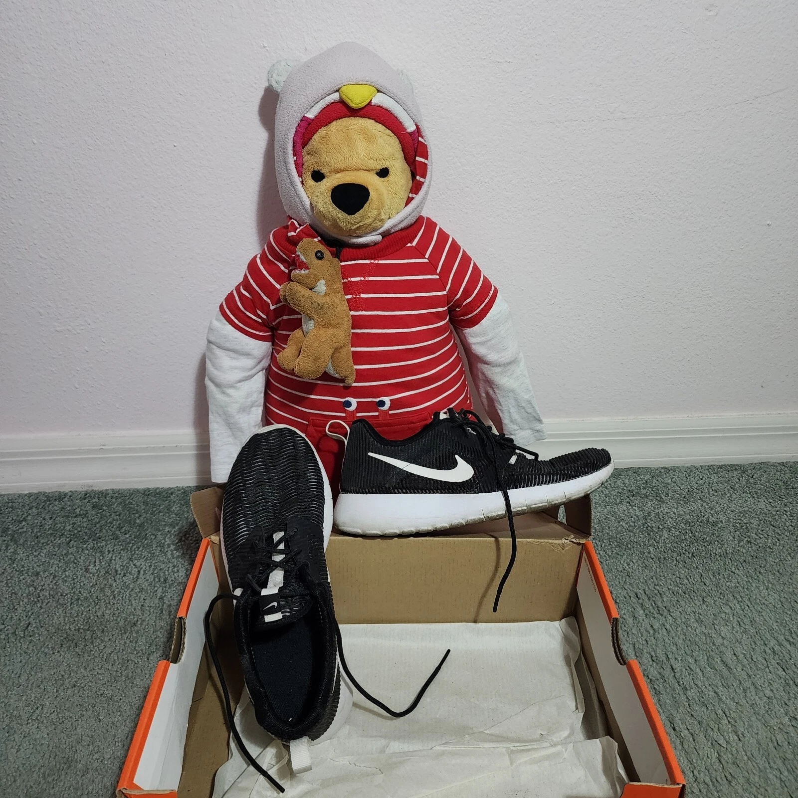 EUC Black Mesh Nike Roshe One Flight RunningSneakersUS 5Y UK 4.5 EU 37.5 cm 23.5