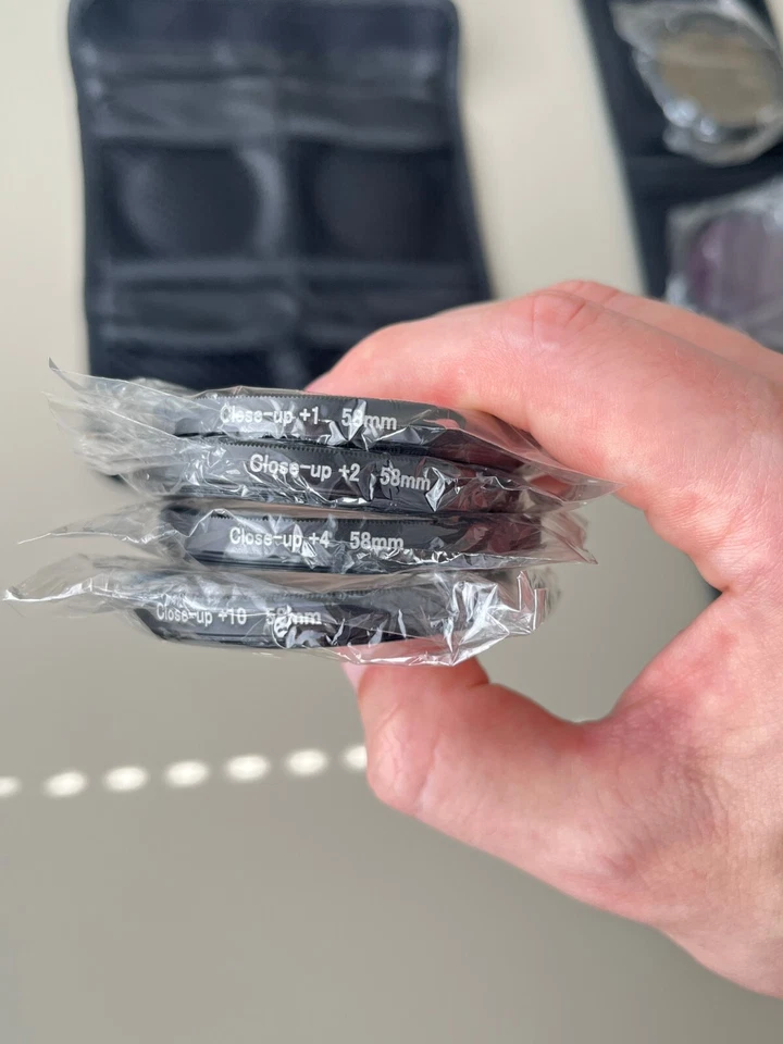 Close-Up Macro Lenses 58MM 4 pcs Filter KIT Set +1 / +2 / +4 / +10 w/ Case - Image 2 of 4