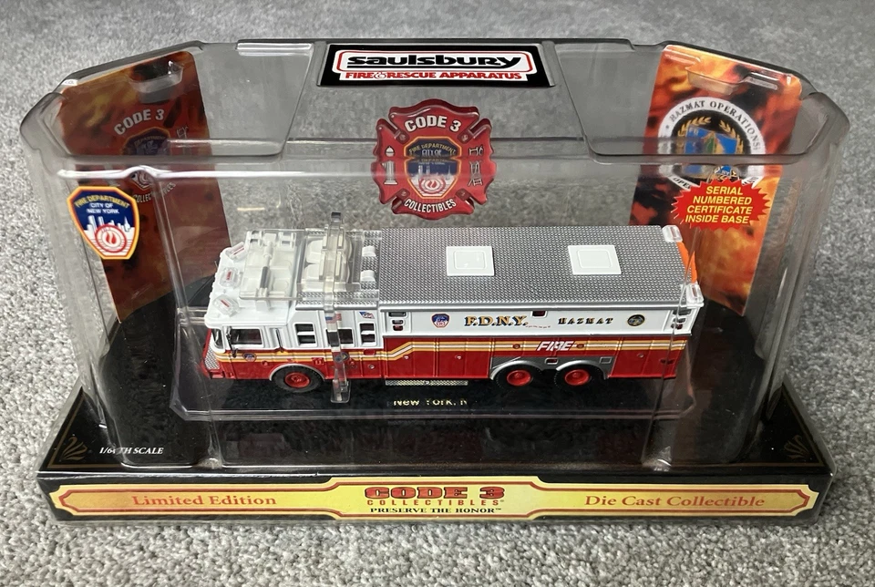 Code 3 FDNY Fire 1996 SAULSBURY/ HME Hazmat Company 1 Heavy Rescue  NIP #12705 - Image 2 of 4