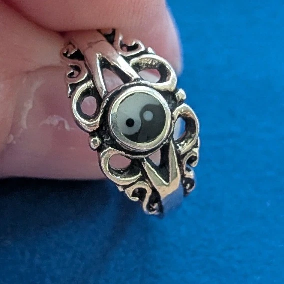 Bague Yin Yang / Tao / Bagua - Symbole - Acier Inoxydable Mat - Taille 8mm