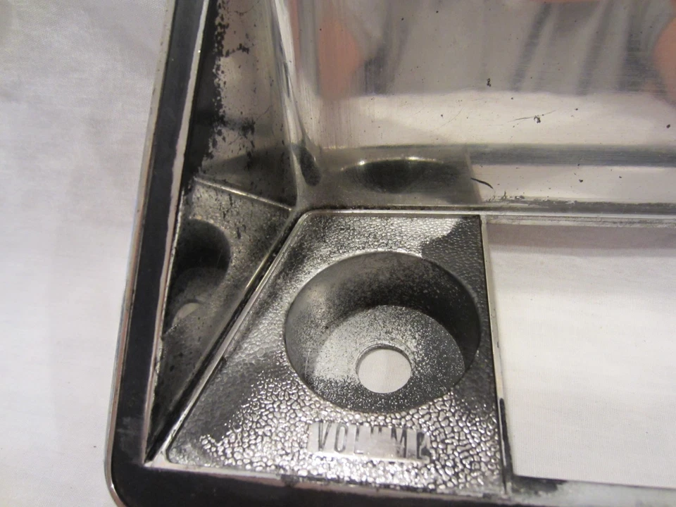 Buick Skylark 1970-1972, GS, GSX radio bisel, negro, GM 1233228, USADO Foto 3 de 4