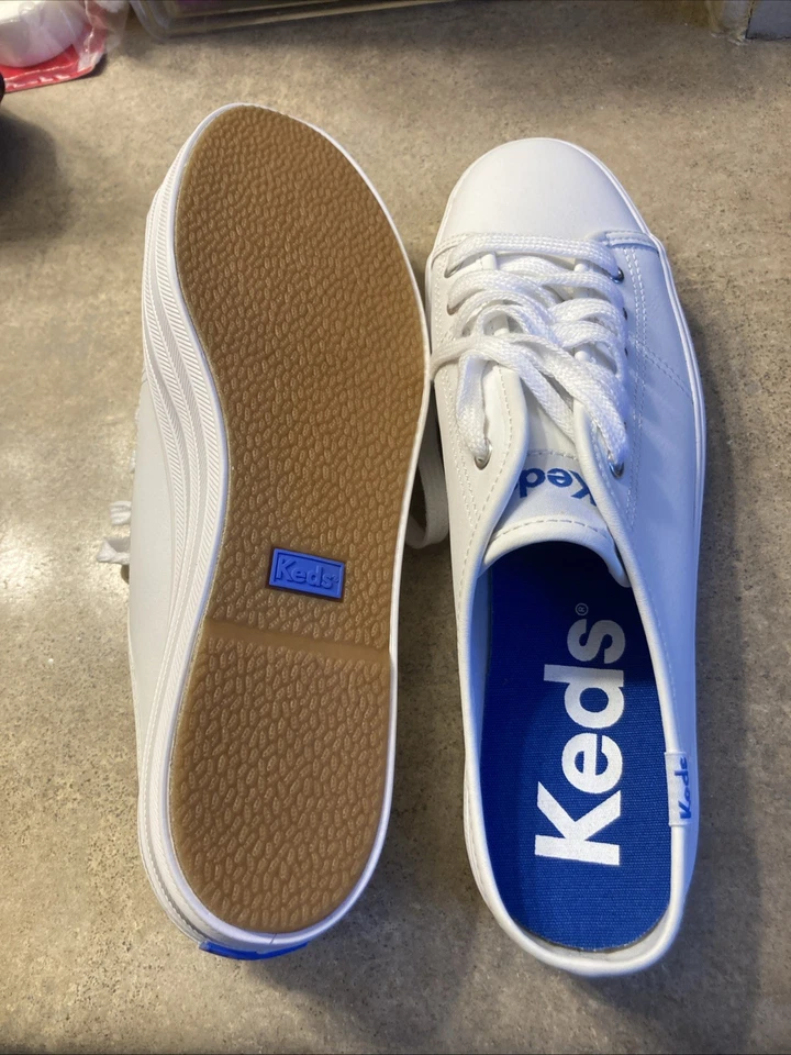 Womens White Keds Shoes Size 7 - Image 4 of 4