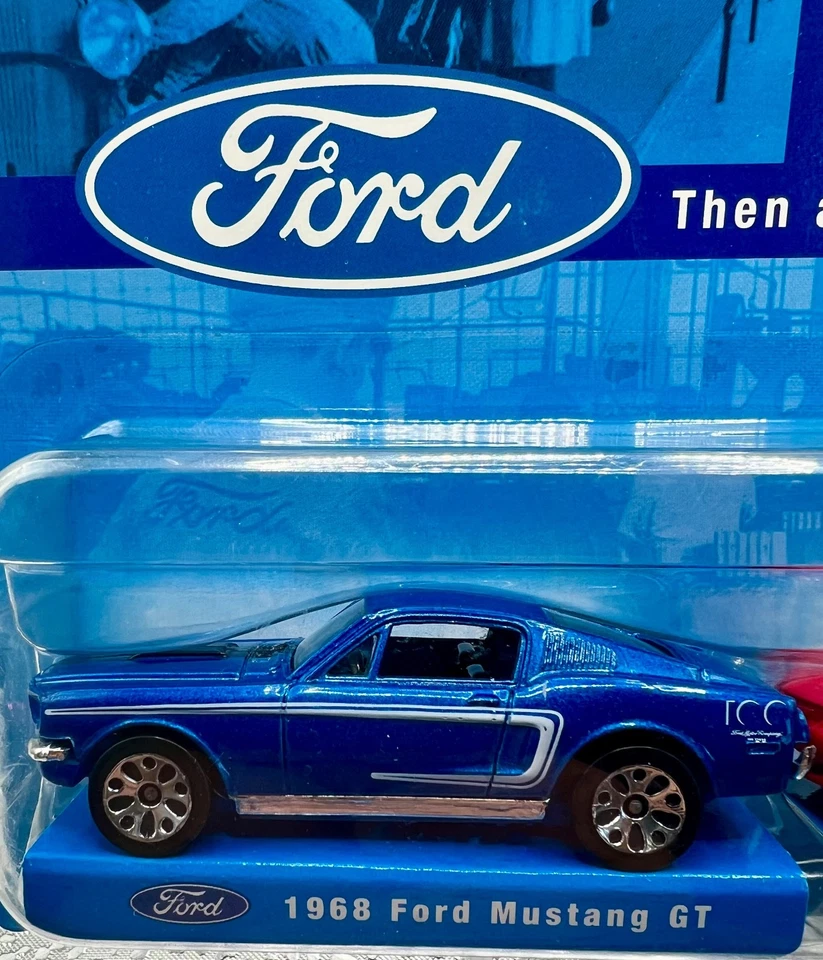 Mustang Matchbox Ford Motor Company 100 años entonces y ahora 1968/1999. Nuevo. Foto 3 de 4