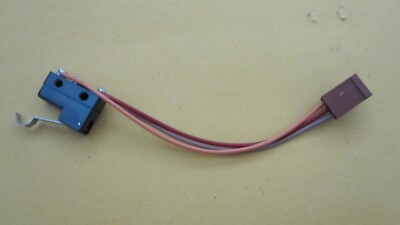 311SM4-T,Basic / Snap Action Switches 5A 250 VAC SPDT Solder