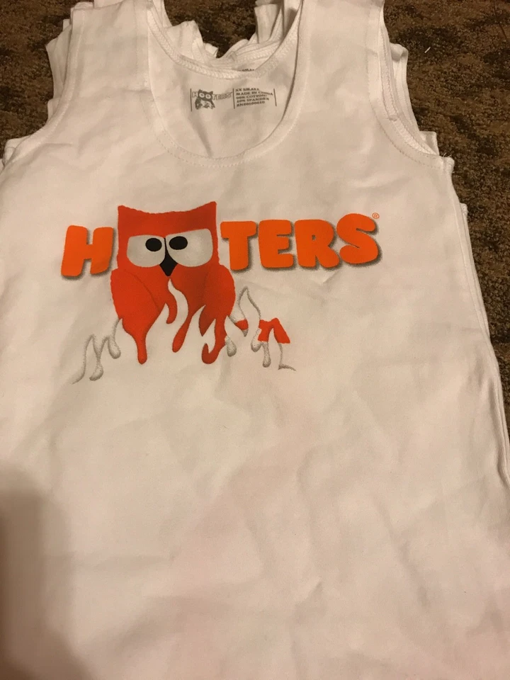 Camiseta sin mangas Hooters Uniform XX tema pequeño diablo Foto 2 de 4