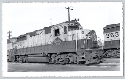 Railroad Photo - Reading Lines #3621 Locomotive 1960s Vintage Train Yard