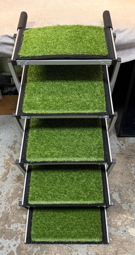 Portable 5-Step Foldable Dog Stair Ramp w/ Grass Steps up to 200 lbs.