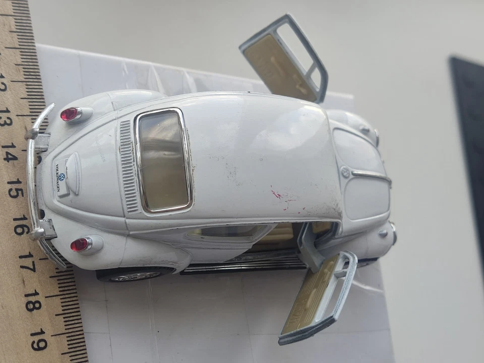 Kinsmart Volkswagen Classical Beetle 1967 auto pressofusa, auto d'epoca retrò - Immagine 4 di 4