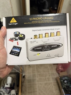 Behringer U-phono UFO202 Preamp USB Audio Interface SILVER New