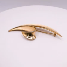 Vintage Trifari Textured Gold Tone Abstract Twisted Split Leaf 3.4" Brooch Pin