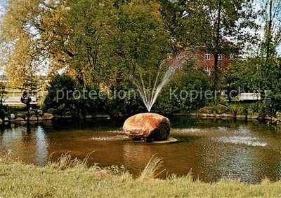Huemmling Lorup Holiday Village Pond Fountain