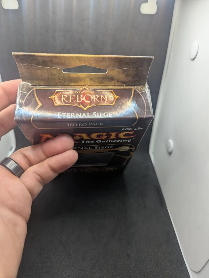 Magic The Gathering Alara Reborn : Eternal Siege Intro Pack FACTORY NEW - Image 2 of 2