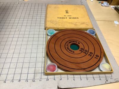 Vintage DRUEKE wooden Tiddly Winks game in box 6053 minus one blue wink